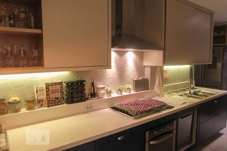 Apartamento à venda com 155m², 2 quartos e 2 vagasCozinha