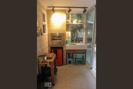 Apartamento à venda com 155m², 2 quartos e 2 vagasSala