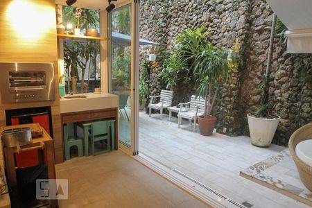 Apartamento à venda com 155m², 2 quartos e 2 vagasSala e Varanda