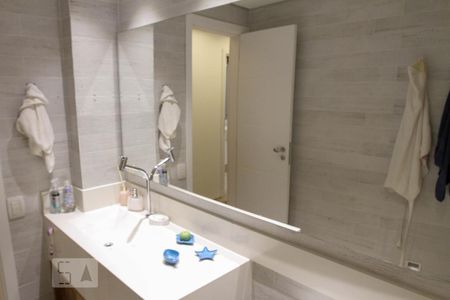 Apartamento à venda com 155m², 2 quartos e 2 vagasBanheiro