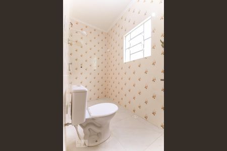 Banheiro  de casa para alugar com 1 quarto, 50m² em Vila Santa Clara, São Paulo