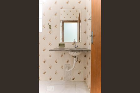 Banheiro de casa para alugar com 1 quarto, 50m² em Vila Santa Clara, São Paulo