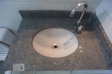 Banheiro de apartamento para alugar com 2 quartos, 46m² em Jardim Anchieta, Campinas