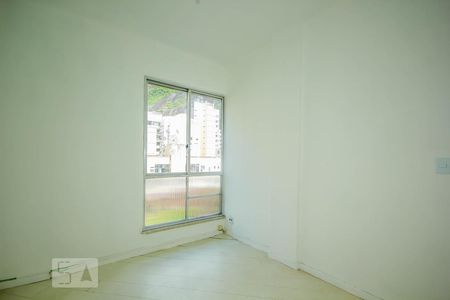 Quarto 1 de apartamento à venda com 2 quartos, 70m² em Copacabana, Rio de Janeiro