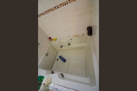 Apartamento para alugar com 172m², 3 quartos e 1 vaga Apartamento para alugar com 172m², 3 quartos e 1 vagasuite banheira