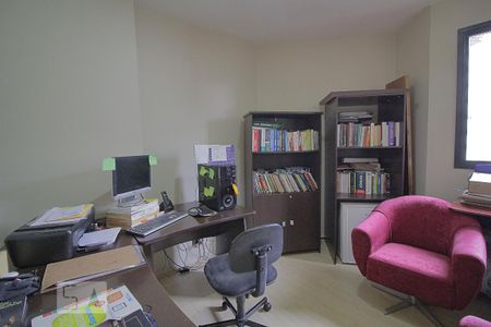 Apartamento para alugar com 172m², 3 quartos e 1 vaga Apartamento para alugar com 172m², 3 quartos e 1 vagaQuarto 3