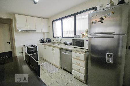 Apartamento para alugar com 172m², 3 quartos e 1 vaga Apartamento para alugar com 172m², 3 quartos e 1 vagaCozinha