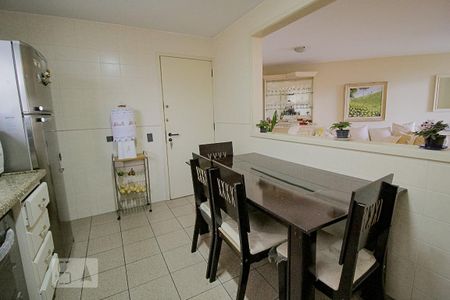 Apartamento para alugar com 172m², 3 quartos e 1 vaga Apartamento para alugar com 172m², 3 quartos e 1 vagaCozinha