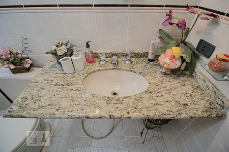 Apartamento para alugar com 172m², 3 quartos e 1 vaga Apartamento para alugar com 172m², 3 quartos e 1 vagaBanheiro