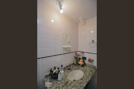 Apartamento para alugar com 172m², 3 quartos e 1 vaga Apartamento para alugar com 172m², 3 quartos e 1 vagaBanheiro