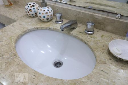 Apartamento para alugar com 118m², 2 quartos e 2 vagasBanheiro da suite