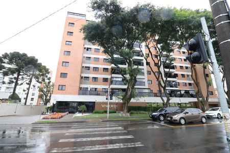 Apartamento para alugar com 118m², 2 quartos e 2 vagasFachada