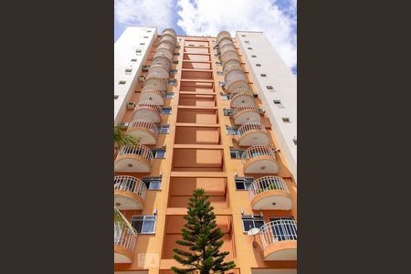 Apartamento à venda com 120m², 2 quartos e 1 vagaFachada