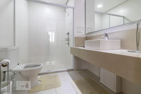 Banheiro de apartamento para alugar com 1 quarto, 45m² em Tamboré, Santana de Parnaíba