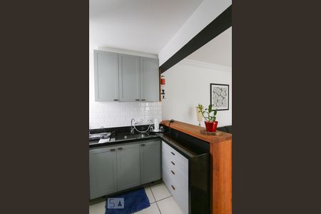 Cozinha de apartamento para alugar com 2 quartos, 60m² em Paraíso, São Paulo
