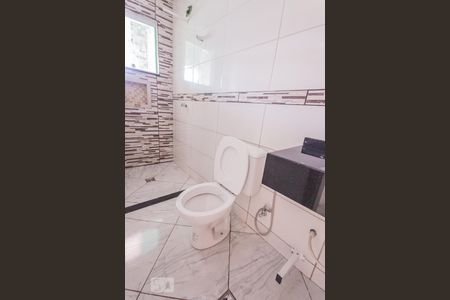 Banheiro 2 de casa à venda com 2 quartos, 250m² em Céu Azul, Belo Horizonte