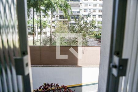 Apartamento à venda com 120m², 3 quartos e 2 vagas Apartamento à venda com 120m², 3 quartos e 2 vagasVista Área de Serviço