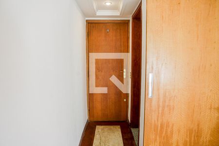 Corredor de apartamento para alugar com 3 quartos, 120m² em Vila Gilda, Santo André
