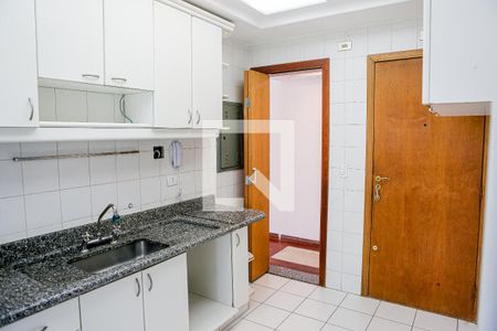 Apartamento à venda com 120m², 3 quartos e 2 vagas Apartamento à venda com 120m², 3 quartos e 2 vagasCozinha