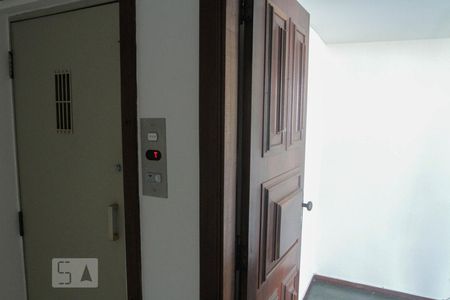 Hall Social de Apartamento com 3 quartos, 154m² Ipanema