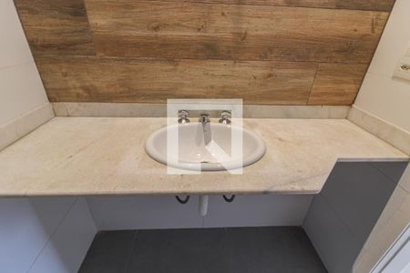 Apartamento para alugar com 81m², 2 quartos e 1 vagaSuíte Master - Banheiro