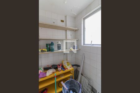 Apartamento para alugar com 81m², 2 quartos e 1 vagaÁrea de Serviço - Despensa