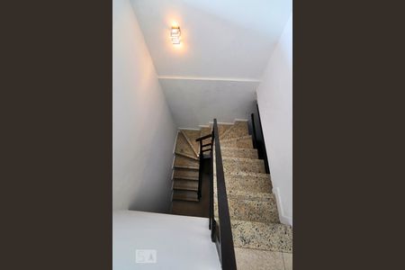 Apartamento à venda com 185m², 3 quartos e 4 vagasEscada