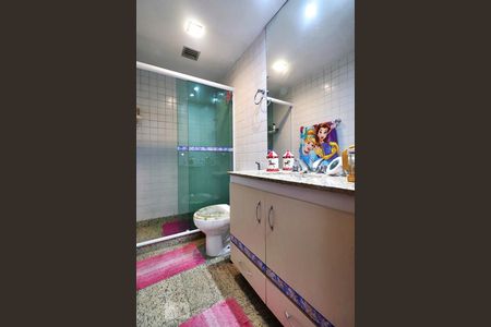 Apartamento à venda com 185m², 3 quartos e 4 vagasBanheiro da Suíte 1