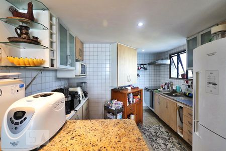 Apartamento à venda com 185m², 3 quartos e 4 vagasCozinha