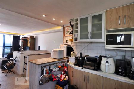 Apartamento à venda com 185m², 3 quartos e 4 vagasCozinha