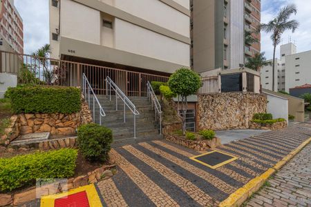 Apartamento para alugar com 118m², 3 quartos e 1 vaga Apartamento para alugar com 118m², 3 quartos e 1 vagaFachada
