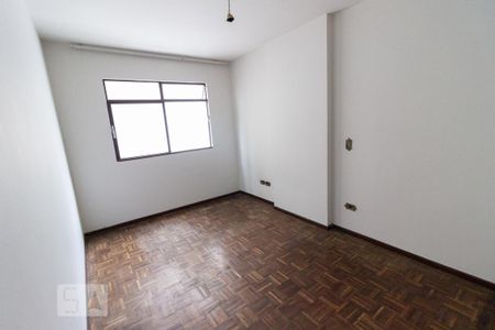 Quarto 1 de apartamento para alugar com 2 quartos, 57m² em Rebouças, Curitiba