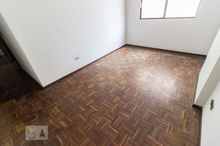 Quarto 1 de apartamento para alugar com 2 quartos, 57m² em Rebouças, Curitiba