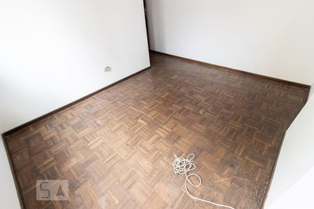 Quarto 1 de apartamento para alugar com 2 quartos, 50m² em Rebouças, Curitiba