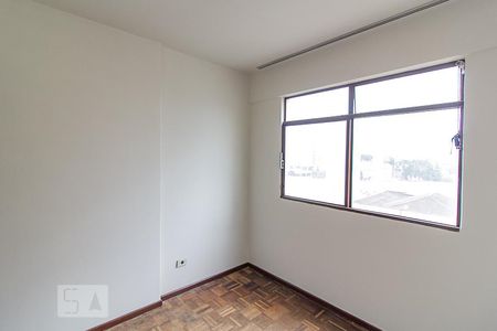 quarto 1 de apartamento para alugar com 2 quartos, 50m² em Rebouças, Curitiba