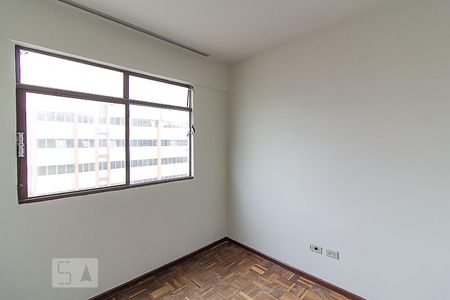 quarto 1 de apartamento para alugar com 2 quartos, 50m² em Rebouças, Curitiba