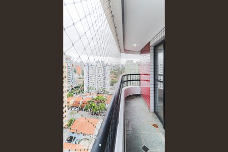Varanda de apartamento para alugar com 3 quartos, 100m² em Vila Cordeiro, São Paulo