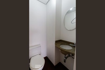 Lavabo de apartamento para alugar com 3 quartos, 100m² em Vila Cordeiro, São Paulo