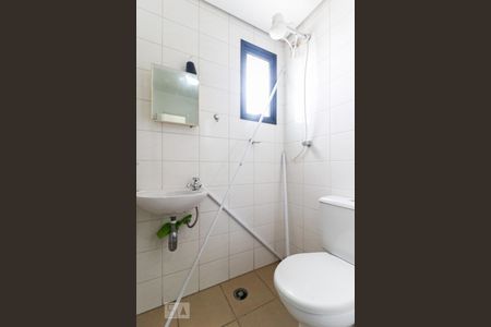 Apartamento para alugar com 100m², 3 quartos e 2 vagasBanheiro de Serviço