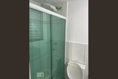 banheiro de apartamento para alugar com 2 quartos, 55m² em São Bernardo, Campinas
