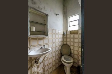 Casa à venda com 100m², 3 quartos e sem vagaEdicula - Banheiro