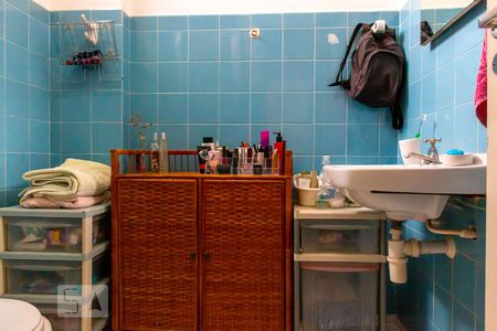 Banheiro Corredor de apartamento para alugar com 2 quartos, 70m² em Pinheiros, São Paulo