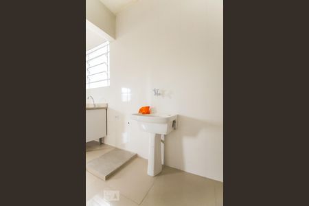Área de serviço de kitnet/studio para alugar com 1 quarto, 30m² em Vila Antonieta, São Paulo