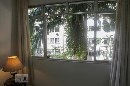 Janela da Sala de apartamento para alugar com 3 quartos, 105m² em Jardim Botânico, Rio de Janeiro