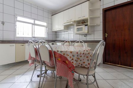 Casa à venda com 110m², 2 quartos e 2 vagas Casa à venda com 110m², 2 quartos e 2 vagasCozinha