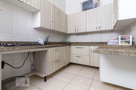 Casa à venda com 110m², 2 quartos e 2 vagas Casa à venda com 110m², 2 quartos e 2 vagasCozinha de Serviço