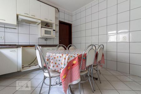 Casa à venda com 110m², 2 quartos e 2 vagas Casa à venda com 110m², 2 quartos e 2 vagasCozinha