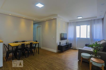 Sala de apartamento para alugar com 3 quartos, 63m² em Jardim Santa Emília, São Paulo