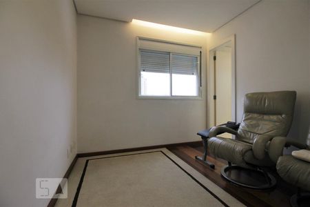 Apartamento à venda com 115m², 3 quartos e 3 vagasSuíte 2