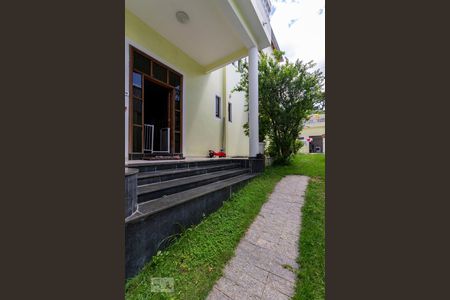 Casa à venda com 528m², 3 quartos e 8 vagasÁrea Externa